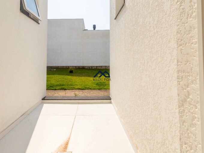 Casa em Condomínio no Bairro Hipica