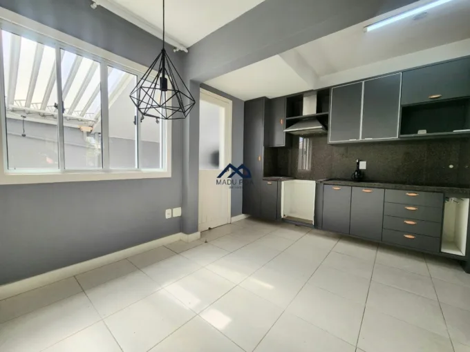 Casa em Condomínio no Bairro Cavalhada