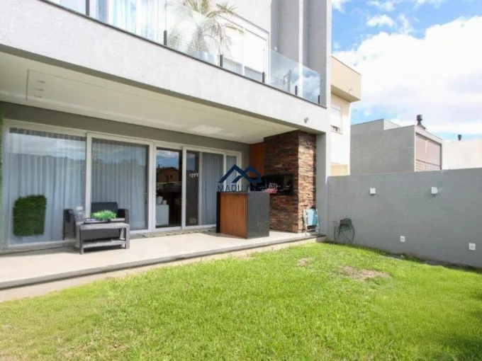 Casa em Condomínio no Bairro Aberta dos Morros